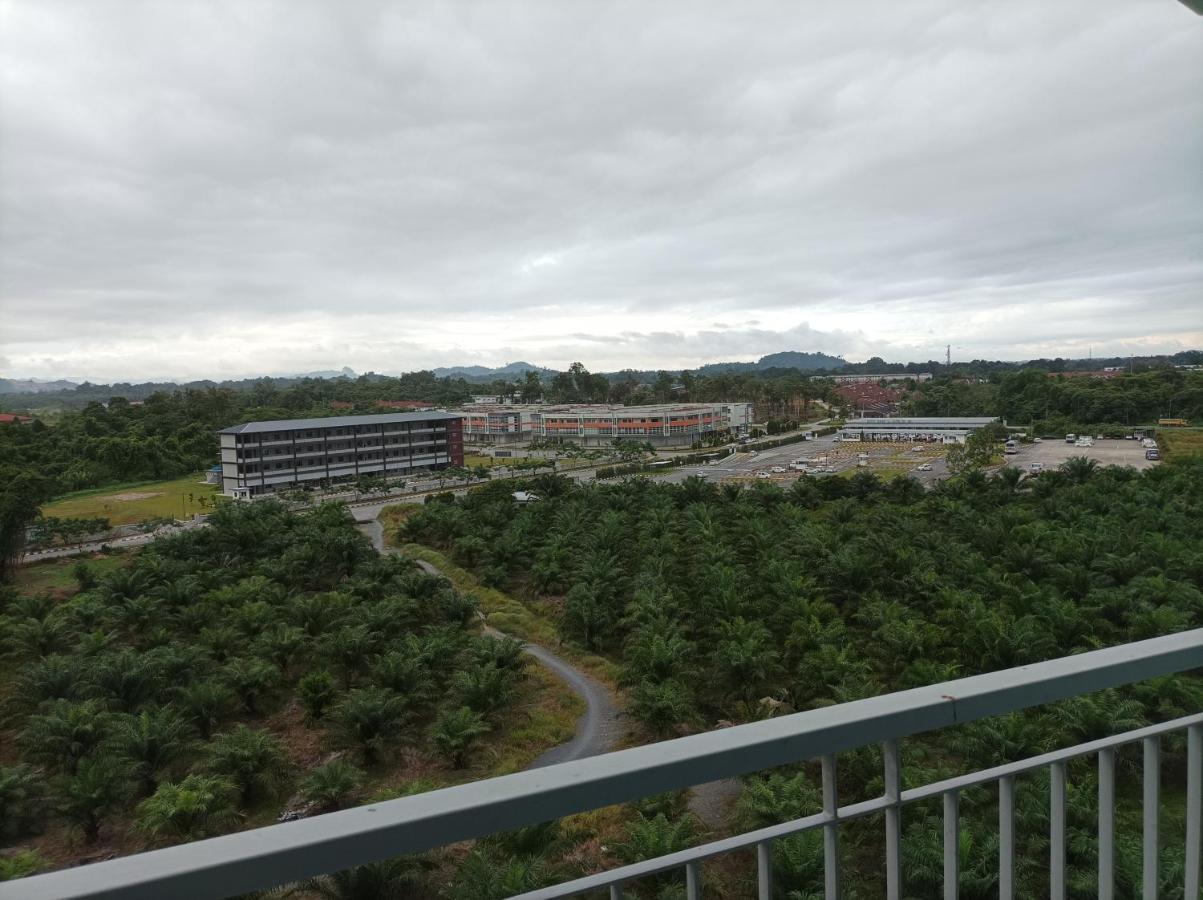 Ike Village Homestay Near With Uitm Kota Samarahan Exterior photo