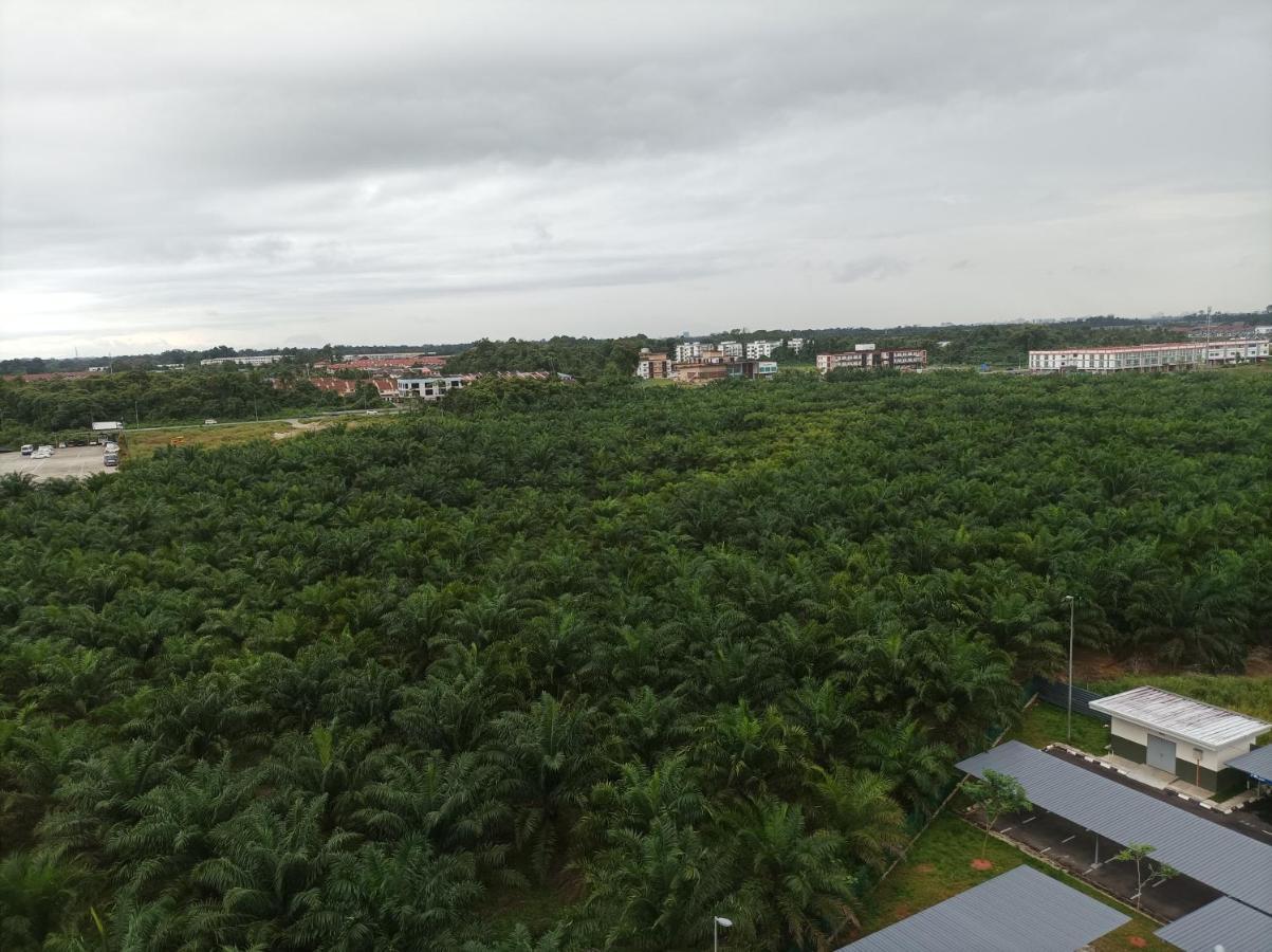 Ike Village Homestay Near With Uitm Kota Samarahan Exterior photo