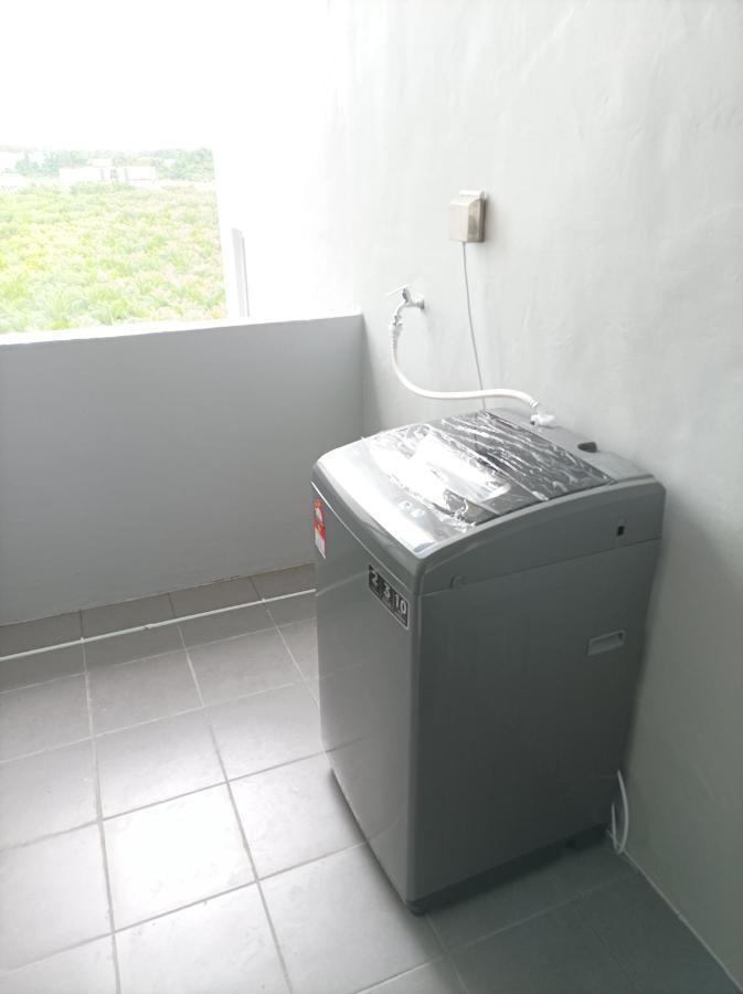 Ike Village Homestay Near With Uitm Kota Samarahan Exterior photo