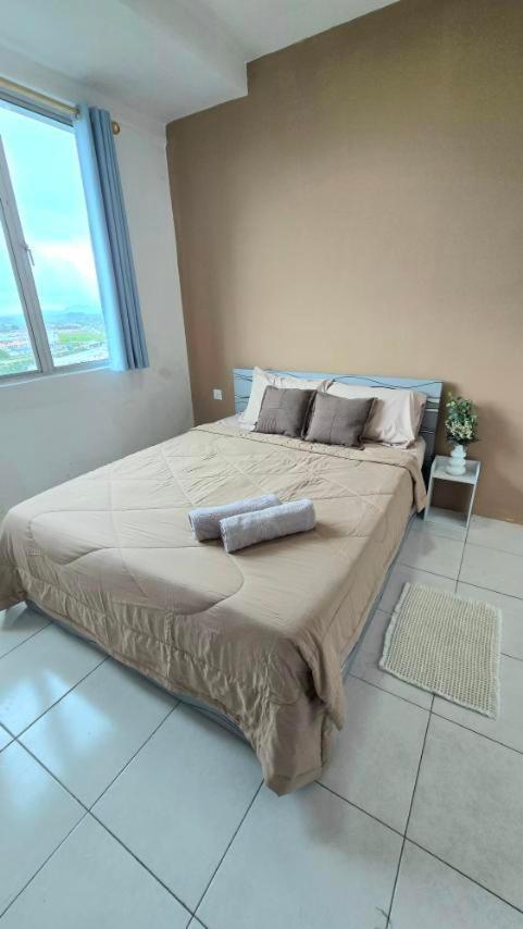 Ike Village Homestay Near With Uitm Kota Samarahan Exterior photo